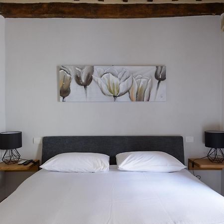 The View - Sunset & Relax - Suite - Appartamenti Vista Lago ปัสซีญาโน ซุล ตราซีเมโน ภายนอก รูปภาพ