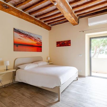 The View - Sunset & Relax - Suite - Appartamenti Vista Lago ปัสซีญาโน ซุล ตราซีเมโน ภายนอก รูปภาพ