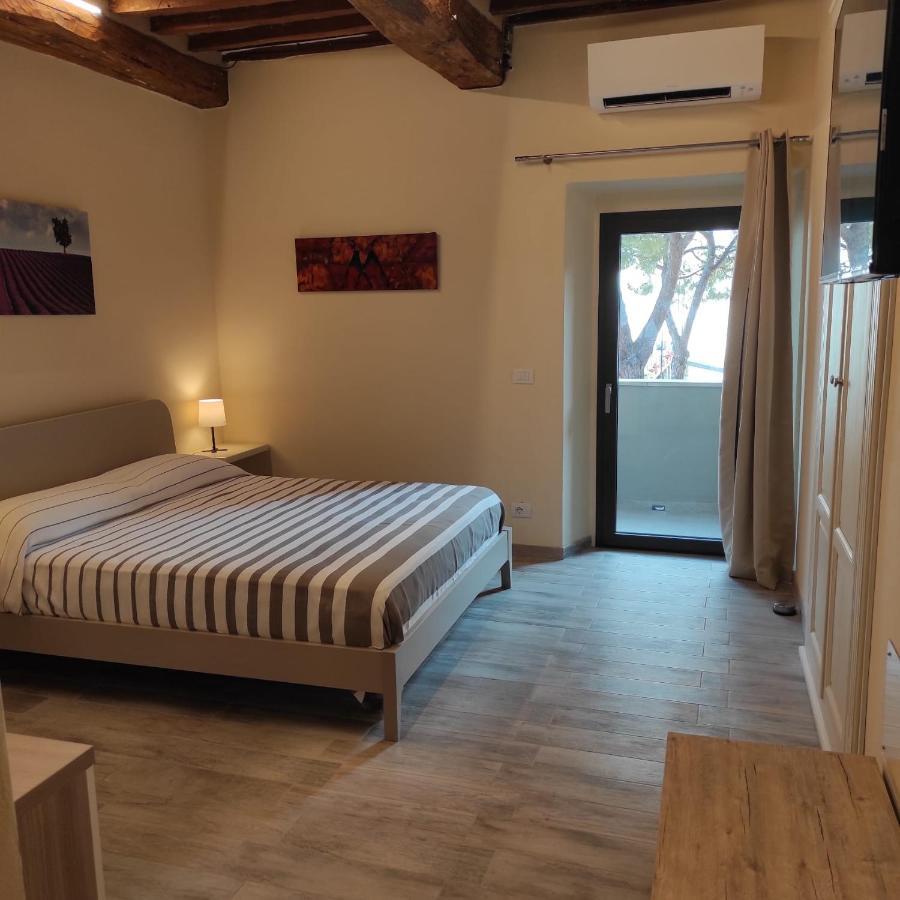 The View - Sunset & Relax - Suite - Appartamenti Vista Lago ปัสซีญาโน ซุล ตราซีเมโน ภายนอก รูปภาพ