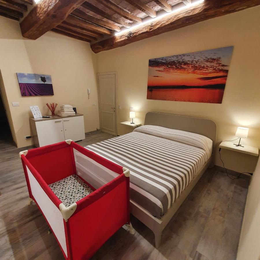 The View - Sunset & Relax - Suite - Appartamenti Vista Lago ปัสซีญาโน ซุล ตราซีเมโน ภายนอก รูปภาพ