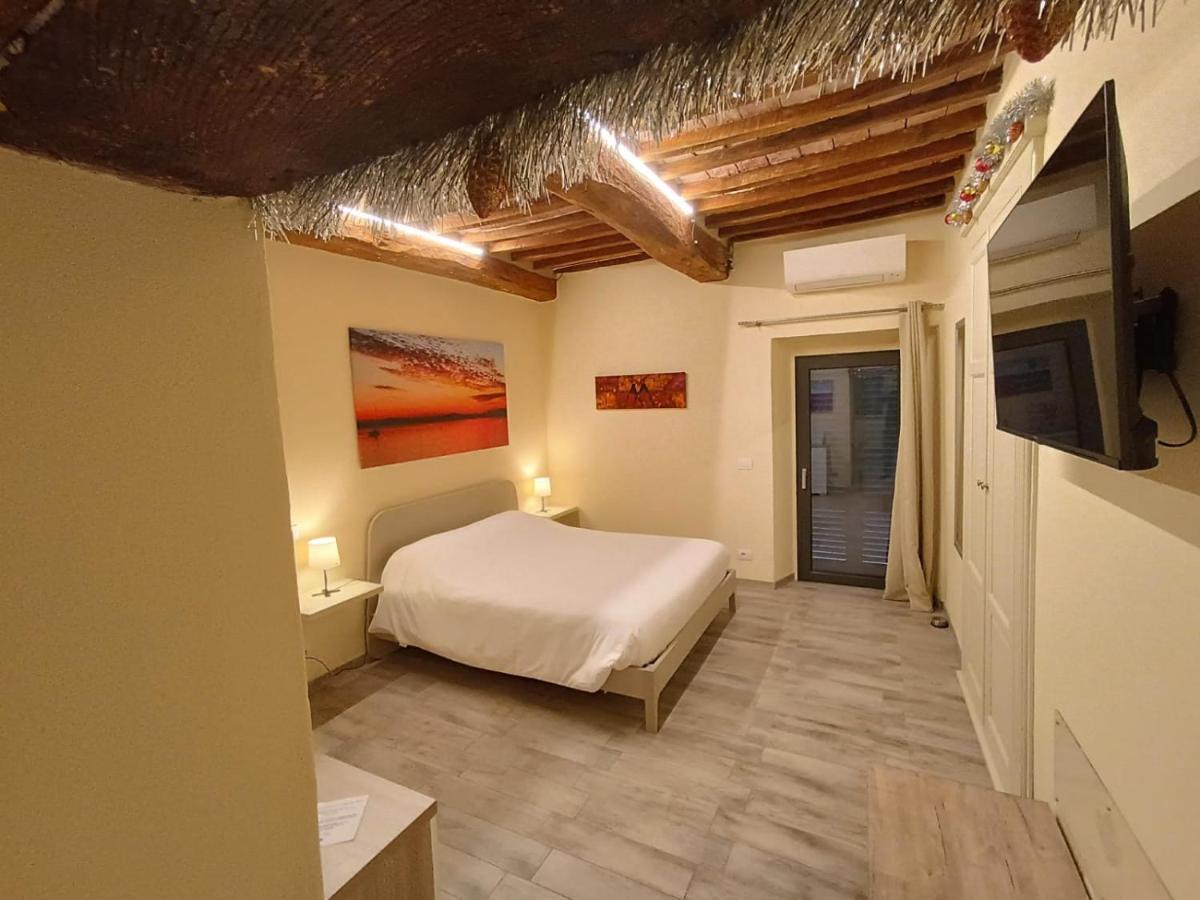 The View - Sunset & Relax - Suite - Appartamenti Vista Lago ปัสซีญาโน ซุล ตราซีเมโน ภายนอก รูปภาพ