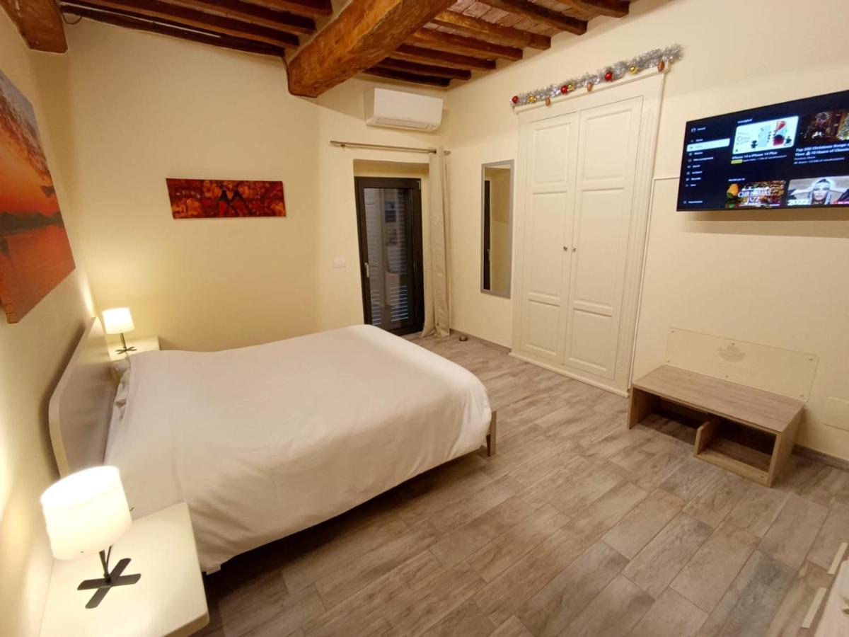 The View - Sunset & Relax - Suite - Appartamenti Vista Lago ปัสซีญาโน ซุล ตราซีเมโน ภายนอก รูปภาพ