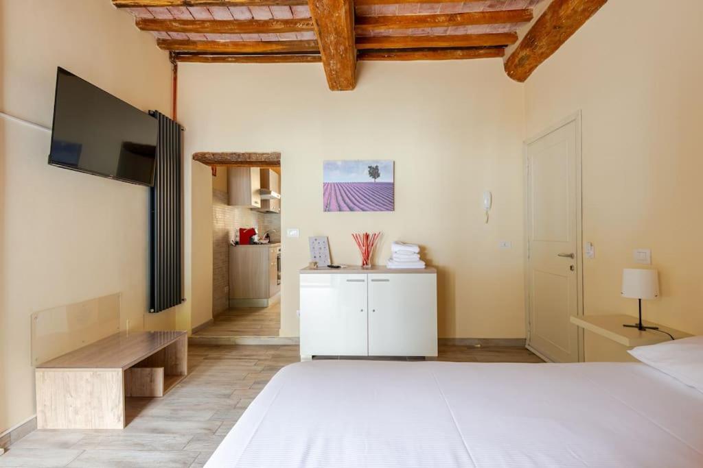 The View - Sunset & Relax - Suite - Appartamenti Vista Lago ปัสซีญาโน ซุล ตราซีเมโน ภายนอก รูปภาพ
